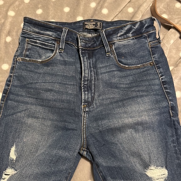 Abercrombie and finch women’s size 27 or 4rJean - Picture 2 of 5